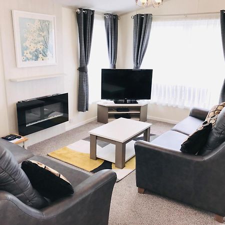2 Bedroom Lodge, Og30, Shanklin, Isle Of Wight ภายนอก รูปภาพ