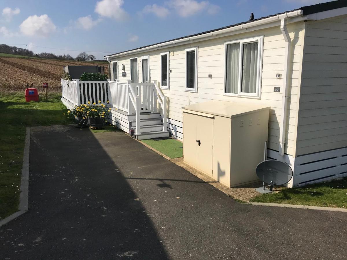 2 Bedroom Lodge, Og30, Shanklin, Isle Of Wight ภายนอก รูปภาพ