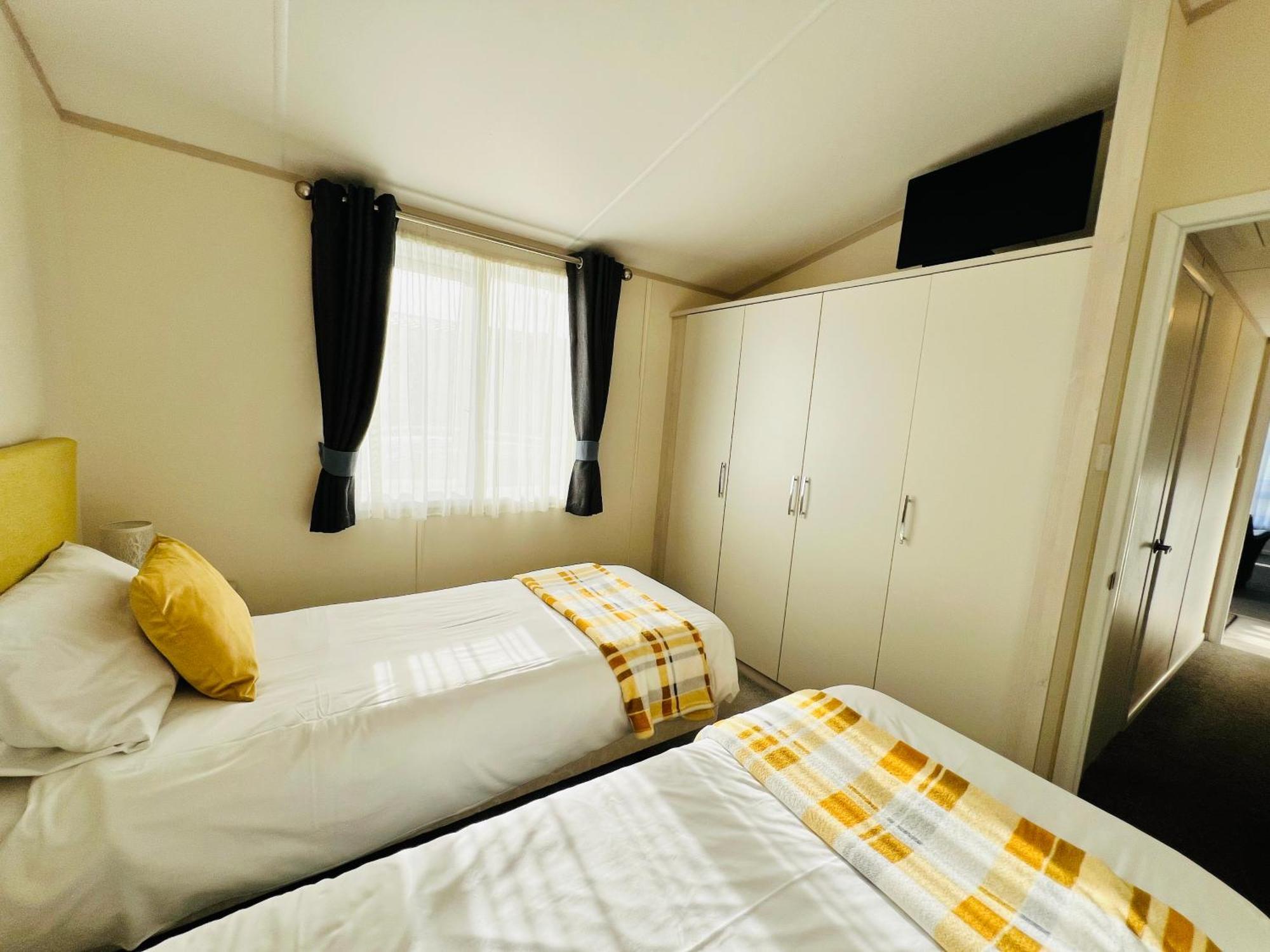 2 Bedroom Lodge, Og30, Shanklin, Isle Of Wight ภายนอก รูปภาพ