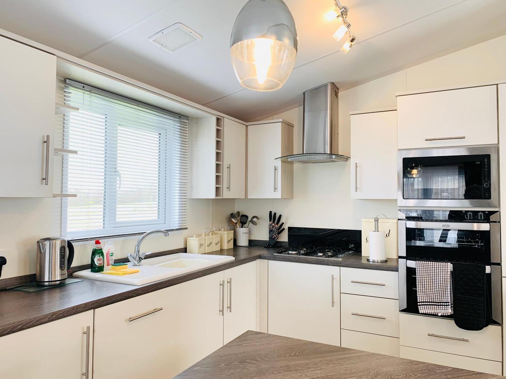 2 Bedroom Lodge, Og30, Shanklin, Isle Of Wight ภายนอก รูปภาพ
